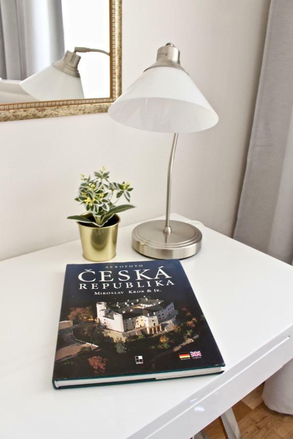New Design & Style Apartment Old Town Xxl Praga Exterior foto