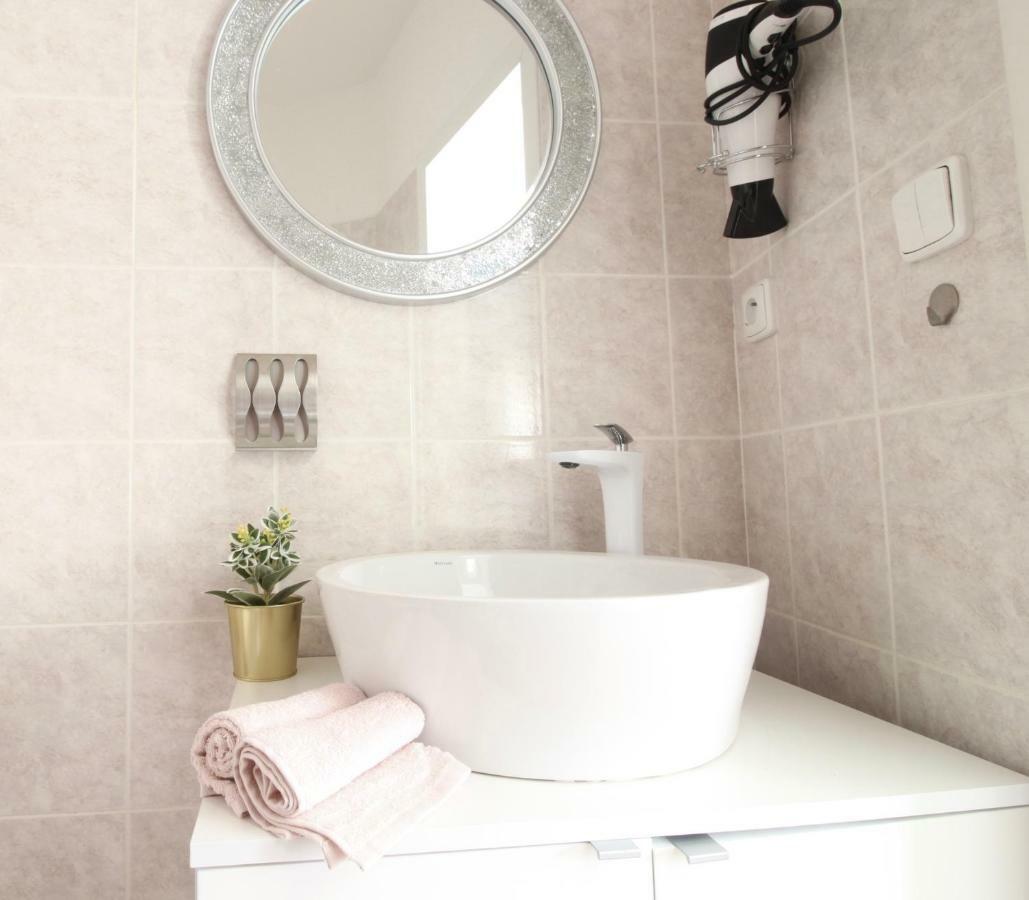 New Design & Style Apartment Old Town Xxl Praga Exterior foto